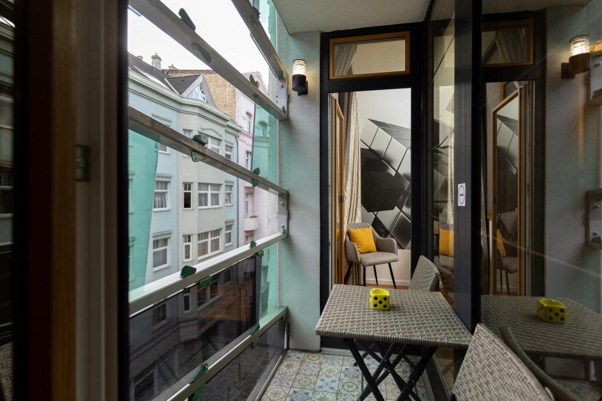Downtown Cube Apartment Budapeste Exterior foto