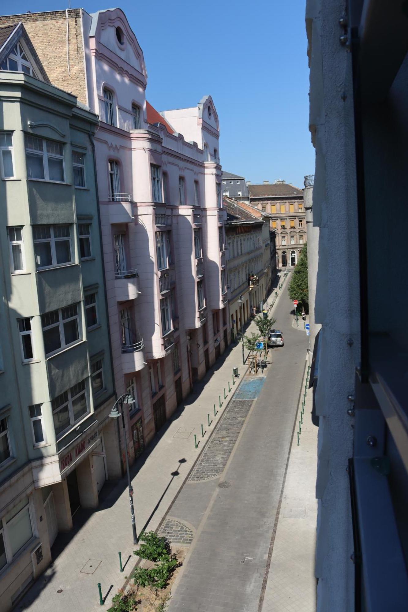 Downtown Cube Apartment Budapeste Exterior foto